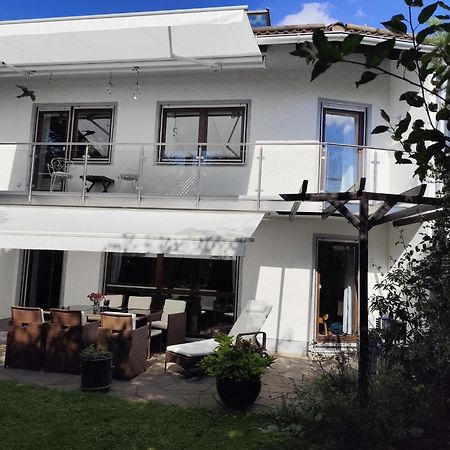 Elegant-Terraced-House-With-Bikes-Near-The-Lake-Children-At-Least-6-A-Old Starnberg Esterno foto