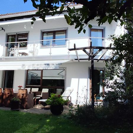 Elegant-Terraced-House-With-Bikes-Near-The-Lake-Children-At-Least-6-A-Old Starnberg Esterno foto